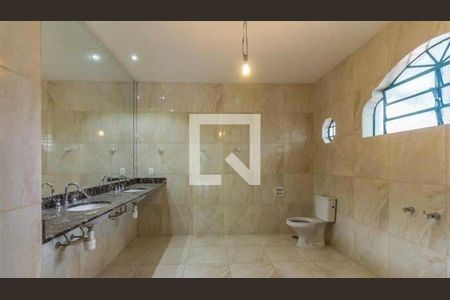 Casa à venda com 4 quartos, 330m² em Pacaembu, São Paulo