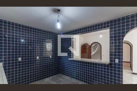 Casa à venda com 4 quartos, 330m² em Pacaembu, São Paulo