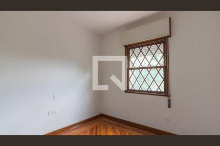 Casa à venda com 4 quartos, 330m² em Pacaembu, São Paulo