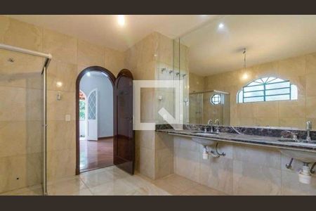 Casa à venda com 4 quartos, 330m² em Pacaembu, São Paulo