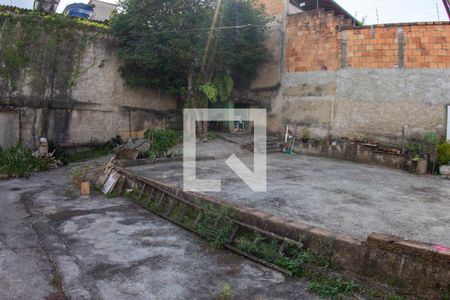 Casa à venda com 360m², 2 quartos e 1 vagaÁREA DE SERVIÇO