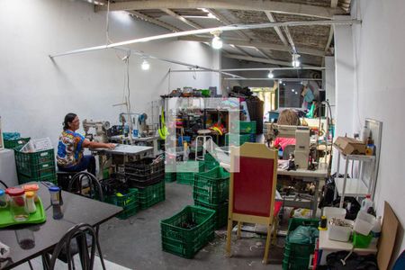 Casa à venda com 360m², 2 quartos e 1 vagaGALPÃO