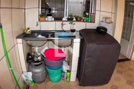 Casa à venda com 360m², 2 quartos e 1 vagaÁREA DE SERVIÇO