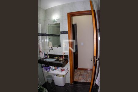 Casa à venda com 360m², 2 quartos e 1 vagaBANHEIRO