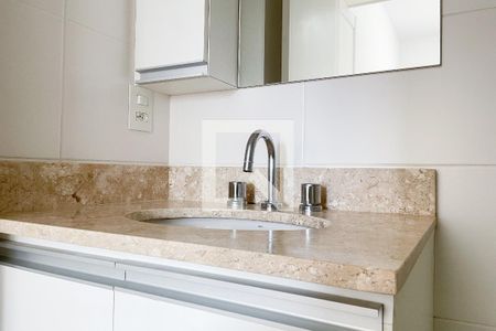 Apartamento para alugar com 68m², 2 quartos e 1 vagaSuíte - banheiro