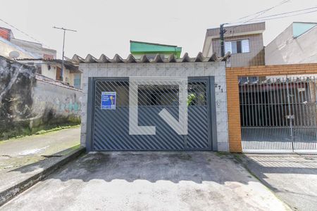 Casa para alugar com 57m², 1 quarto e 1 vaga Casa para alugar com 57m², 1 quarto e 1 vagaFachada