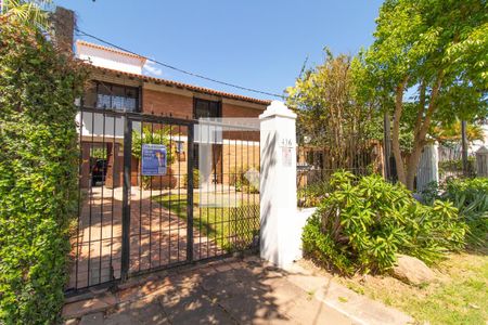Casa à venda com 150m², 3 quartos e 2 vagasFachada