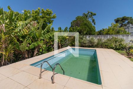 Casa à venda com 150m², 3 quartos e 2 vagasPiscina