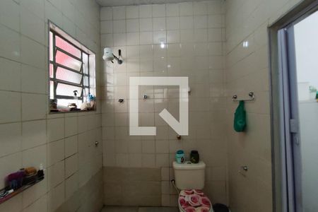 Casa à venda com 200m², 2 quartos e 1 vagaBanheiro 2
