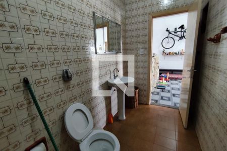 Casa à venda com 200m², 2 quartos e 1 vagaBanheiro 1