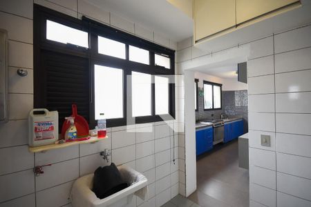 Apartamento à venda com 254m², 4 quartos e 4 vagas Apartamento à venda com 254m², 4 quartos e 4 vagasÁrea de serviço