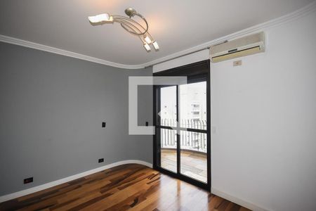 Apartamento à venda com 254m², 4 quartos e 4 vagas Apartamento à venda com 254m², 4 quartos e 4 vagasSuíte 2