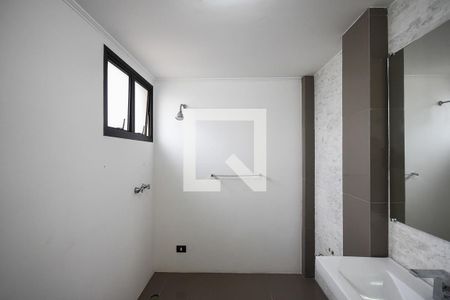 Apartamento à venda com 254m², 4 quartos e 4 vagas Apartamento à venda com 254m², 4 quartos e 4 vagasBanheiro suíte 2