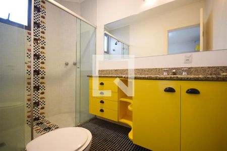 Apartamento à venda com 254m², 4 quartos e 4 vagas Apartamento à venda com 254m², 4 quartos e 4 vagasBanheiro suíte 1