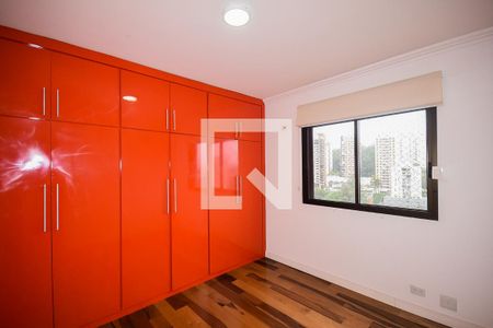 Apartamento à venda com 254m², 4 quartos e 4 vagas Apartamento à venda com 254m², 4 quartos e 4 vagasQuarto 2