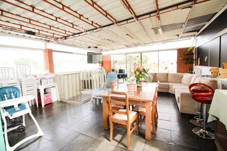 Casa à venda com 240m², 3 quartos e 2 vagas Casa à venda com 240m², 3 quartos e 2 vagasÁrea gourmet