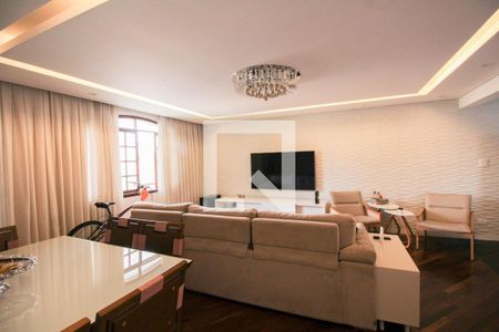 Sala de casa à venda com 3 quartos, 240m² em Vila Arriete, São Paulo