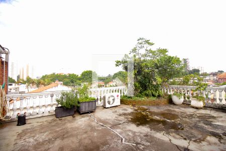 Casa à venda com 240m², 3 quartos e 2 vagas