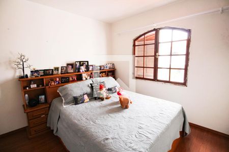 Casa à venda com 240m², 3 quartos e 2 vagas Casa à venda com 240m², 3 quartos e 2 vagasquarto 2