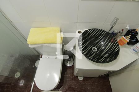 Casa à venda com 115m², 3 quartos e 2 vagasBanheiro