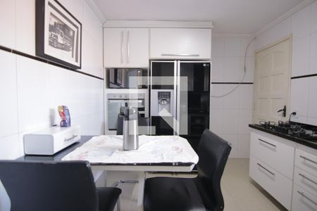 Casa à venda com 115m², 3 quartos e 2 vagasCozinha