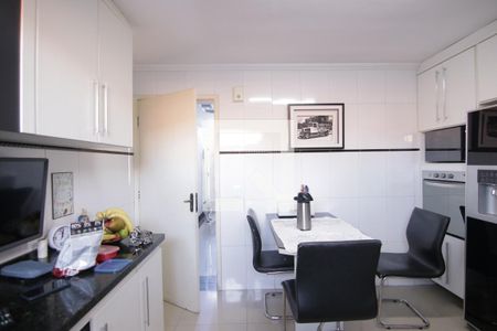 Casa à venda com 115m², 3 quartos e 2 vagasCozinha