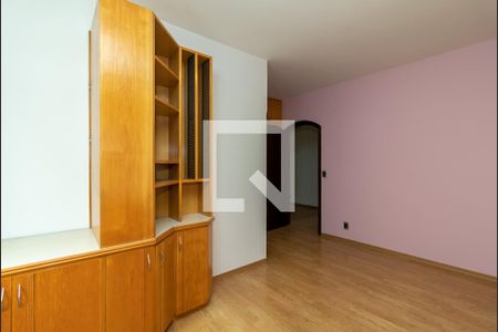 Casa à venda com 500m², 4 quartos e 3 vagasSuíte 2