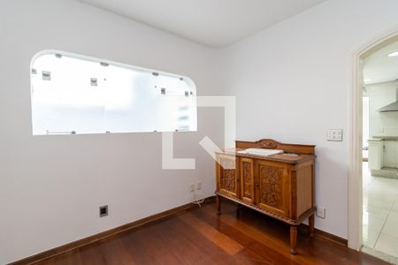 Casa à venda com 500m², 4 quartos e 3 vagasCopa