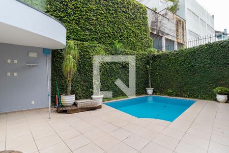 Casa à venda com 500m², 4 quartos e 3 vagasÁrea da Piscina