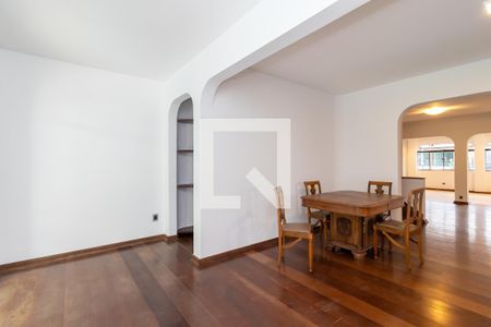 Casa à venda com 500m², 4 quartos e 3 vagasSala de Jantar