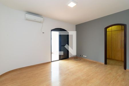 Casa à venda com 500m², 4 quartos e 3 vagasSuíte 1