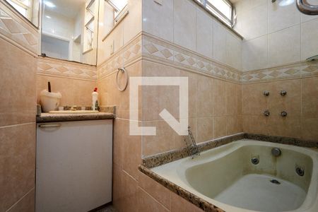 Apartamento à venda com 80m², 3 quartos e 1 vagaBanheiro Suite