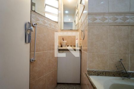 Apartamento à venda com 80m², 3 quartos e 1 vagaBanheiro Suite