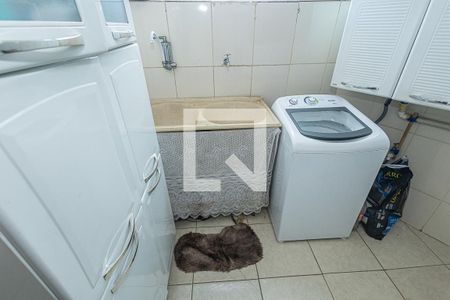 Apartamento à venda com 249m², 3 quartos e 2 vagas Apartamento à venda com 249m², 3 quartos e 2 vagasÁrea de serviço