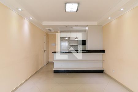 Sala de apartamento para alugar com 3 quartos, 75m² em Vila Paulo Silas, São Paulo
