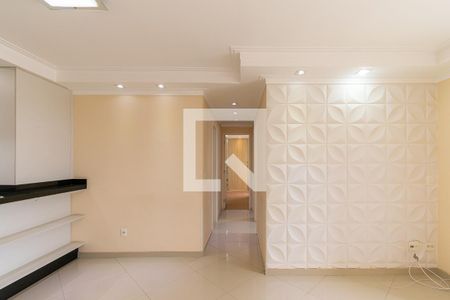 Sala de apartamento para alugar com 3 quartos, 75m² em Vila Paulo Silas, São Paulo