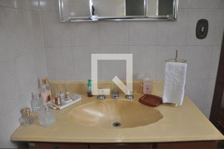 Casa à venda com 280m², 4 quartos e 6 vagasBanheiro