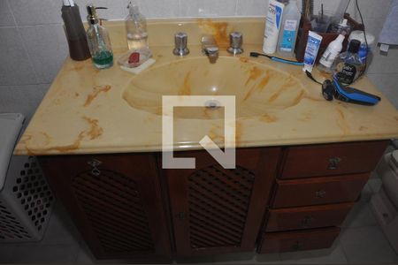 Casa à venda com 280m², 4 quartos e 6 vagasBanheiro