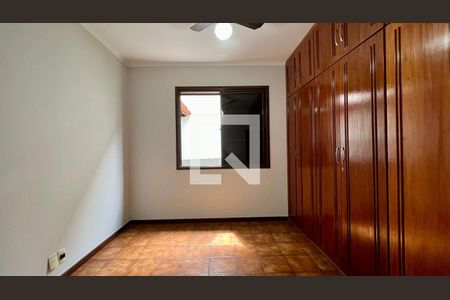 Quarto 2  de casa à venda com 4 quartos, 250m² em Itapoã, Belo Horizonte