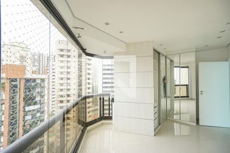 Apartamento à venda com 461m², 4 quartos e 3 vagasSuíte 04 da cobertura