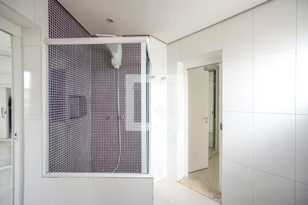 Apartamento à venda com 461m², 4 quartos e 3 vagasBanheiro das suítes 02 e 03