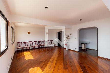 Apartamento à venda com 354m², 2 quartos e 4 vagas Apartamento à venda com 354m², 2 quartos e 4 vagasSala de Estar