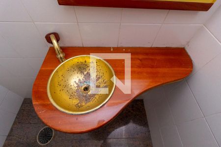 Apartamento à venda com 354m², 2 quartos e 4 vagas Apartamento à venda com 354m², 2 quartos e 4 vagasDetalhe - Lavabo