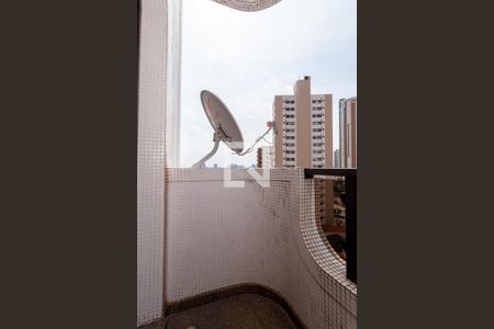 Apartamento à venda com 354m², 2 quartos e 4 vagas Apartamento à venda com 354m², 2 quartos e 4 vagasVaranda - Suíte 2