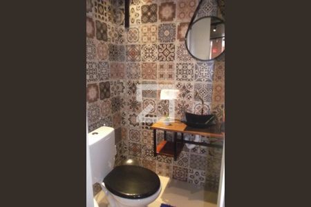 Casa à venda com 179m², 3 quartos e 2 vagasLavabo