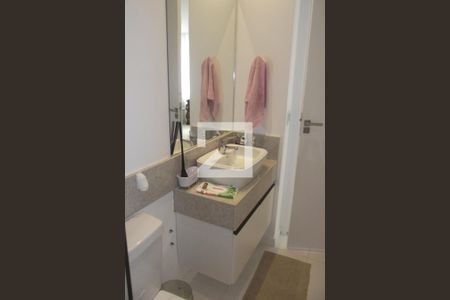 Casa à venda com 179m², 3 quartos e 2 vagasBanheiro da Suíte 1