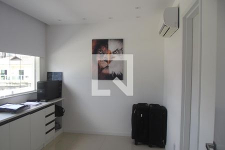 Casa à venda com 179m², 3 quartos e 2 vagasSuíte 2