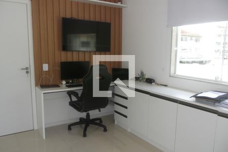 Casa à venda com 179m², 3 quartos e 2 vagasSuíte 2