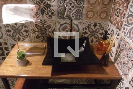 Casa à venda com 179m², 3 quartos e 2 vagasLavabo