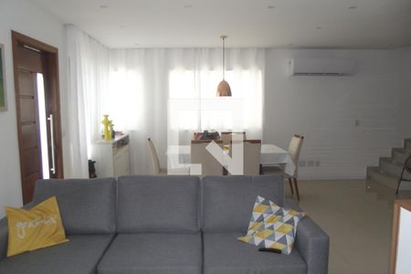 Sala de casa para alugar com 3 quartos, 179m² em Jacarepaguá, Rio de Janeiro